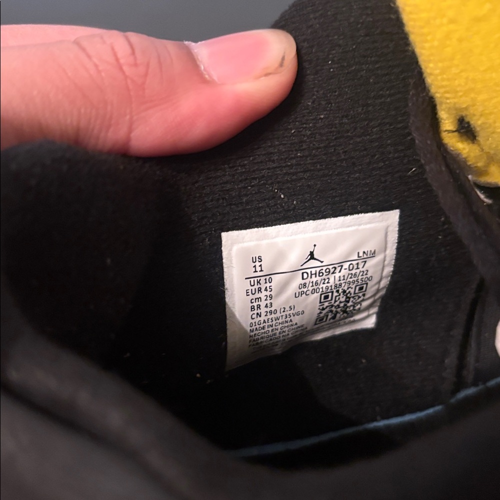 Jordan Men's Black and Yellow Sneakers - Picture 4 of 5